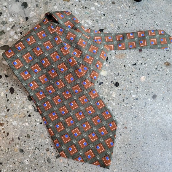 Geoffrey Beene 100% silk Tie - Picture 1 of 3